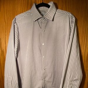 Large, Trim Fit - Mizzen and Main dress shirt
